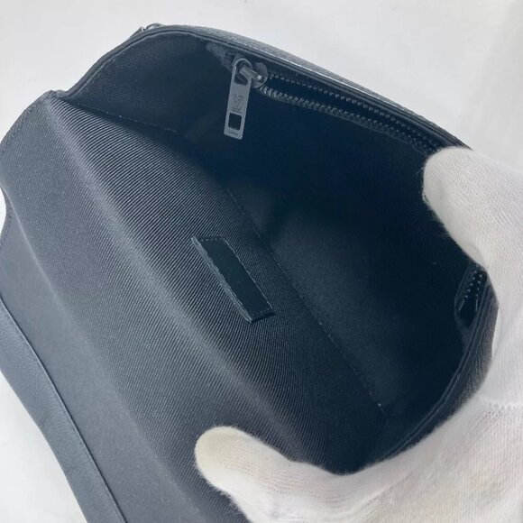 LOUIS VUITTON LV Aerogram Fastline - Wearable Pochette Body Bag - Picture 12 of 16